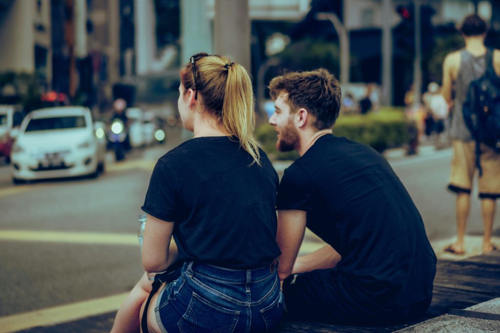 Your Internet Love Guru: 30 Signs That She Likes You But Isn’t Telling You!